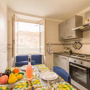 Sicula Few Minutes To Sea - Happy Apartament Katania