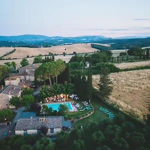  Vakantieboerderij Borgo Santinovo