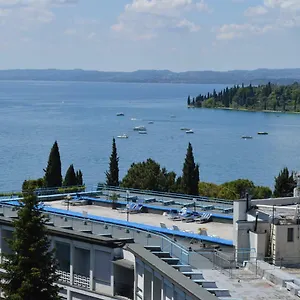  Apartment Garda In Euroresidence Italien